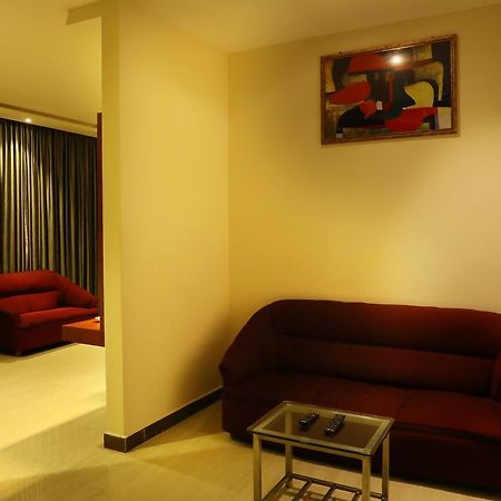 Avenue Hotel Chennai Luaran gambar