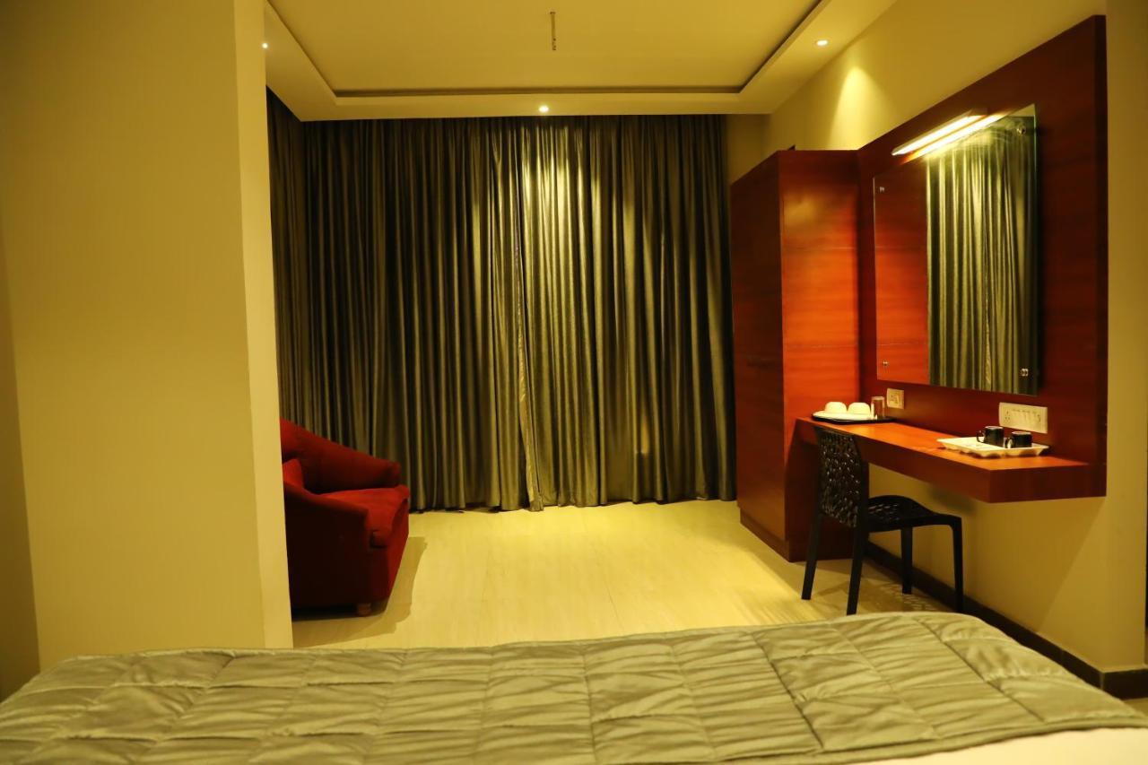 Avenue Hotel Chennai Luaran gambar